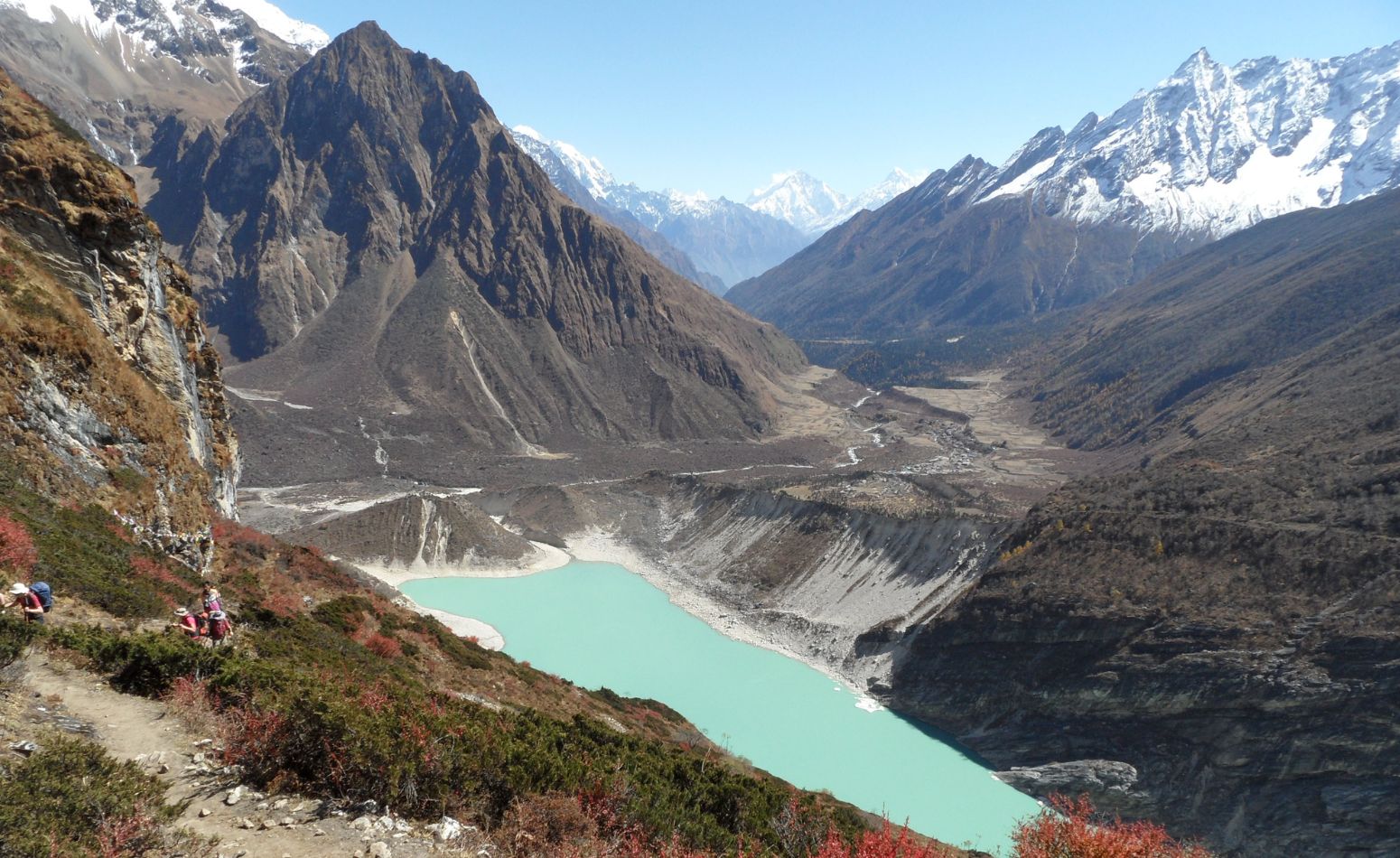 manalsu valley lake